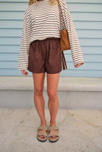 Mila Short - Chocolate