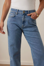 Sydney Straight Leg Jean - Vintage Blue