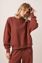 Quinn Slouchy Crew - Burnt Toffee