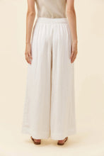 Anita Pant - White
