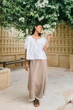 Nilsa Button Top - Lotus