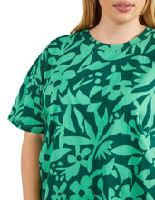 Stencil Floral Tee - Green