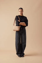 Stash Base Crossbody - Hazelnut