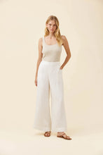 Anita Pant - White