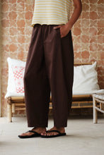 Bella Barrel Pant - Choc