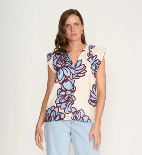 Fetching Top - Bloom