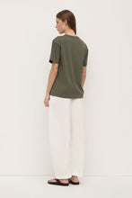 organic base tee moss