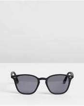 The Chelsea - Carbon Pol