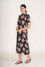 Advanced Interaction Dress - Flower Doodle