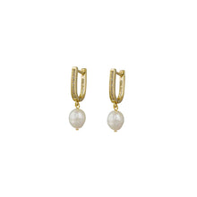 Amari Pearl Earrings